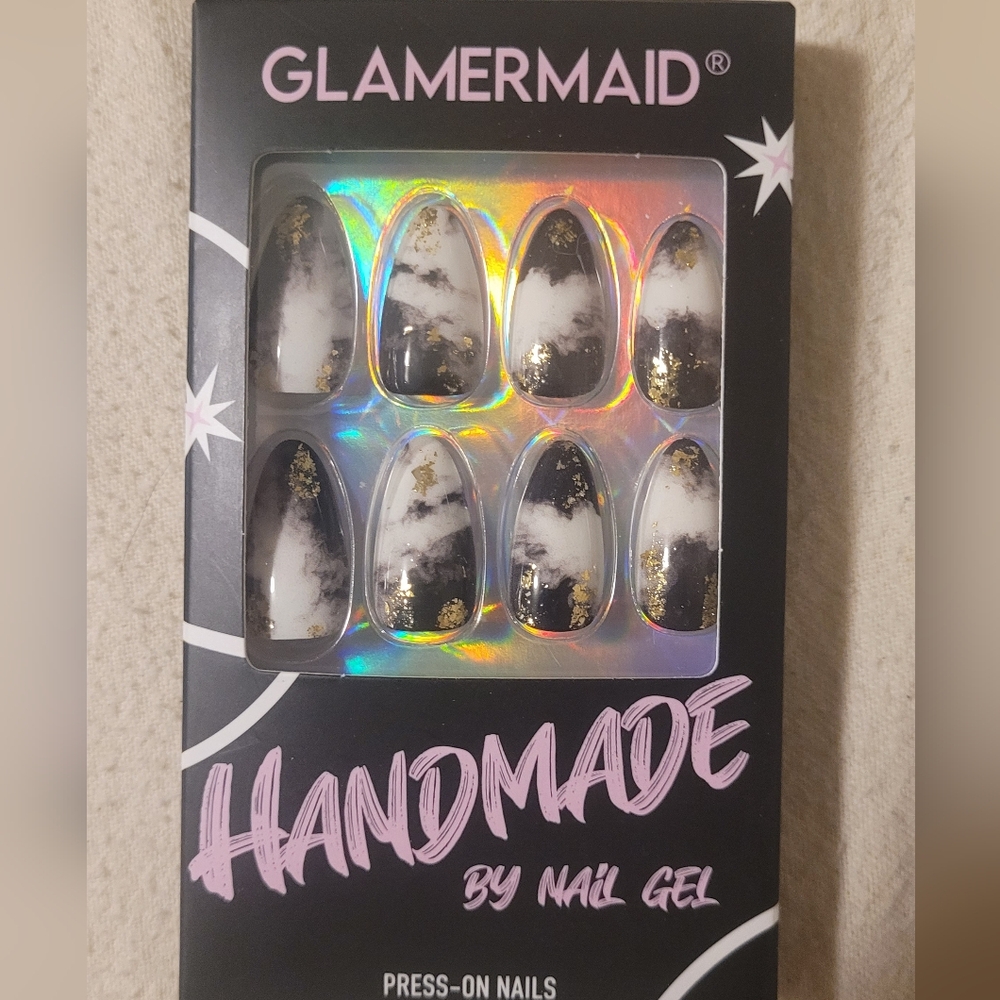 Black & White Marble Press-On Nails with Gold Accent
